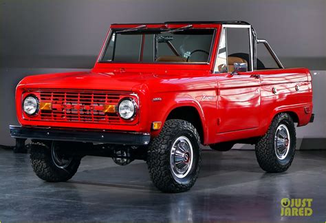 sydney sweeney 1969 ford bronco